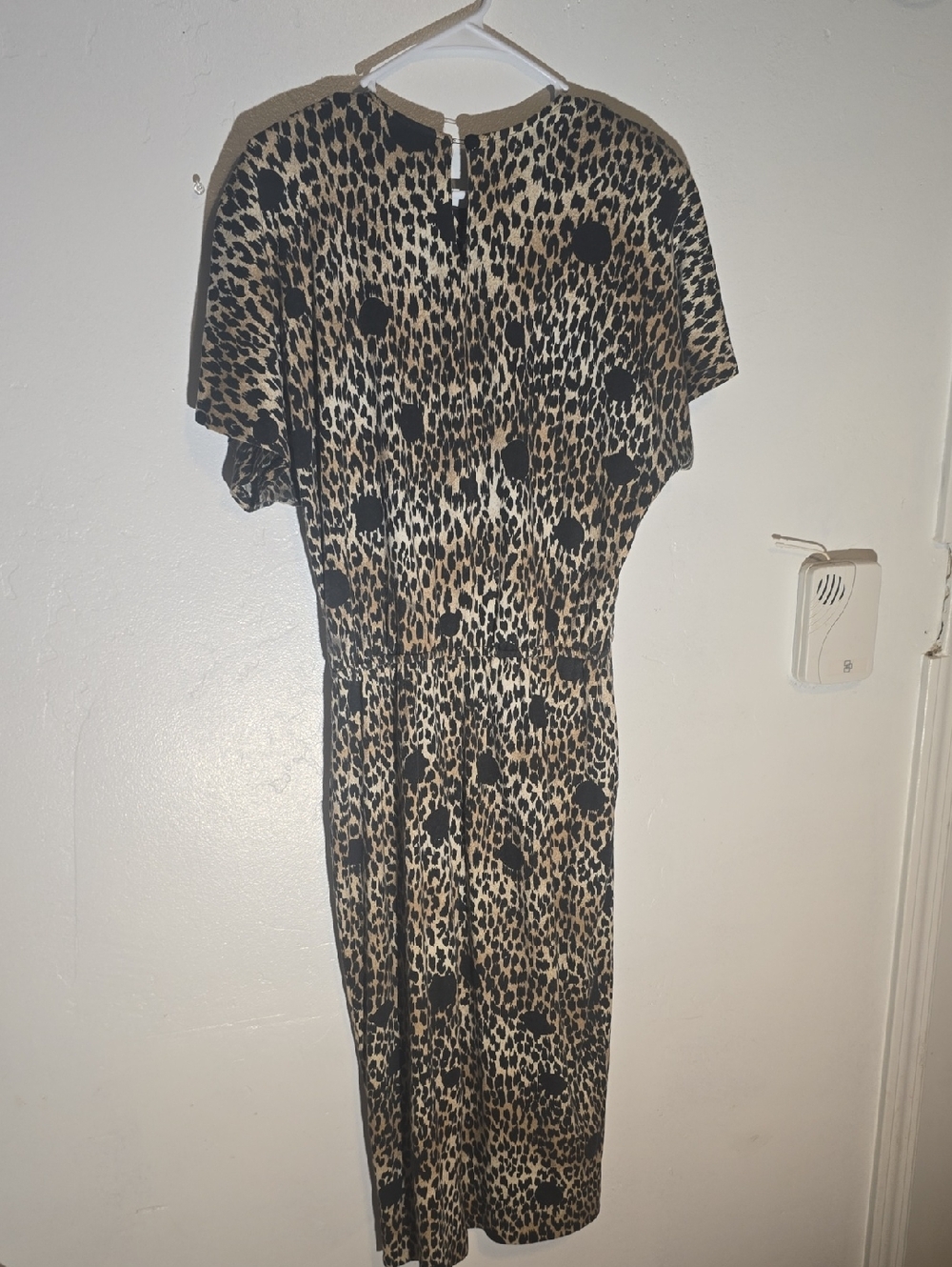 Choon Leopard Print Short Sleeve Midi Dress in Brown/Black